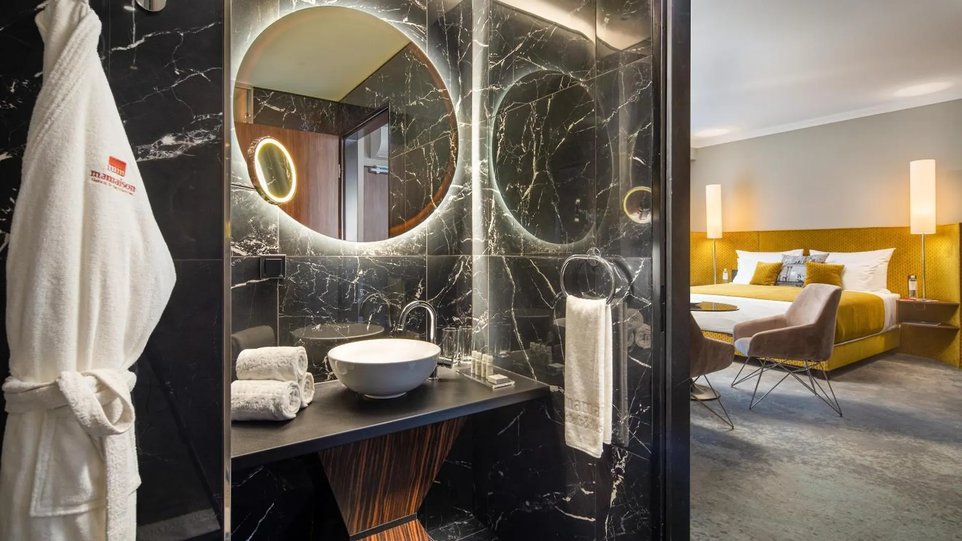Mamaison Hotel Chain Bridge 부다페스트