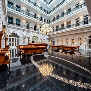 Hotel Prestige, Budapesta